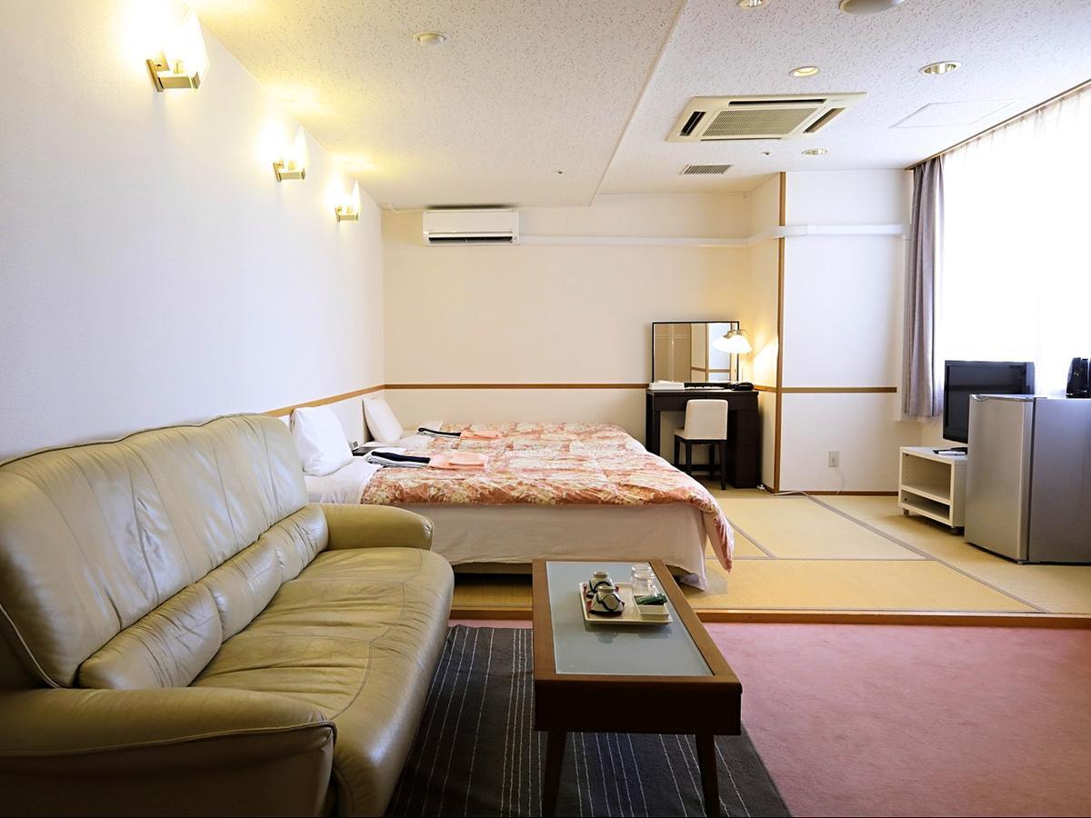 Ksb Yayoi No Sato Onsen Hotel Izumi  Kültér fotó