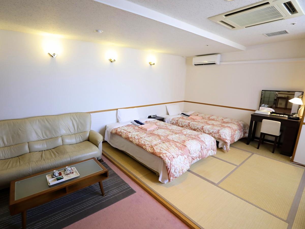 Ksb Yayoi No Sato Onsen Hotel Izumi  Kültér fotó